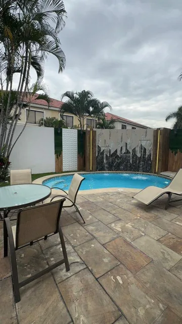 Samborondon Km 8 Laguna del Sol Hermosa Casa en Venta!, Guayas — imagen 4