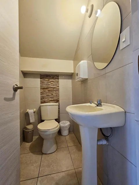 Vendo Hermosa Casa de 2 Pisos a Pocas Cuadras del Mar en La Libertad — imagen 3