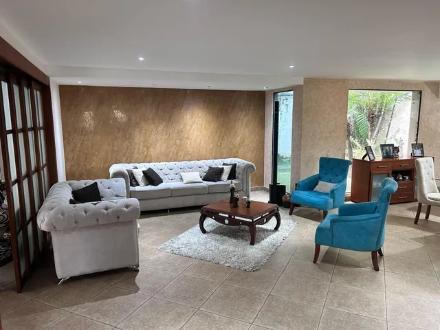 Casa Amplia con Terreno Para Familias o Proyectos de Inversión – Samborondón (Wl), Guayas — imagen 5