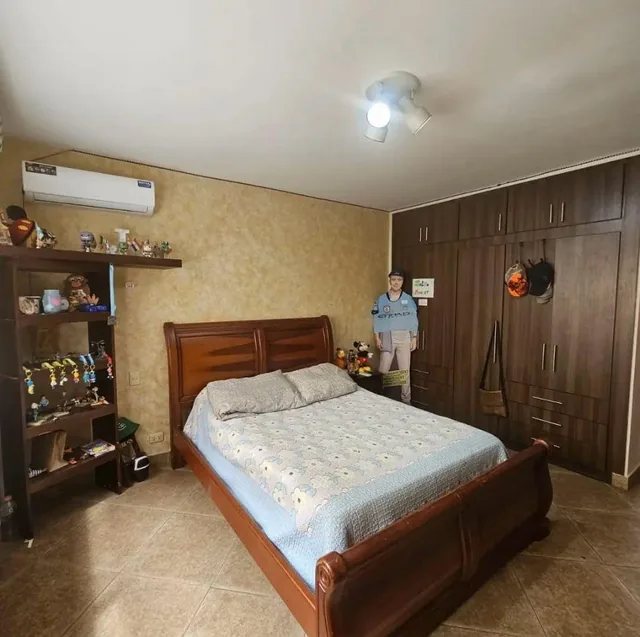 Casa Amplia con Terreno Para Familias o Proyectos de Inversión – Samborondón (Wl), Guayas — imagen 2