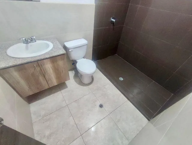 Casa en Venta Sector Pomasqui — imagen 4