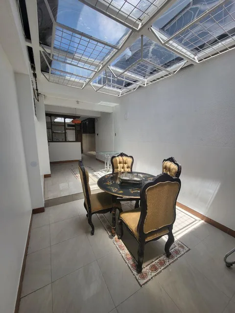 Oportunidad Amplia y Confortable Casa en Venta — imagen 4