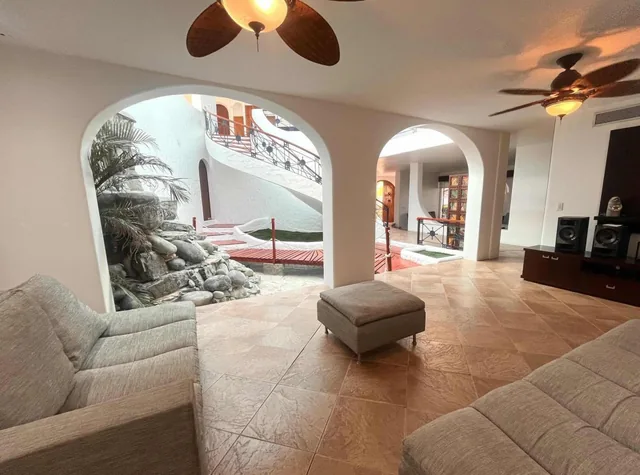 Alquiler Casa Mediterránea - Española, Piscina, 6 Dorm., en Ciudadela Exclusiva - Sb, Manabí — imagen 4