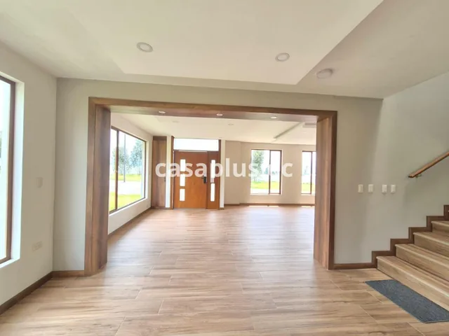 Casa por Estrenar en Venta en Belisario Quevedo en Latacunga, Cotopaxi — imagen 4