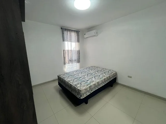 Vendo Casa en Urb. Romadera, Guayas — imagen 2