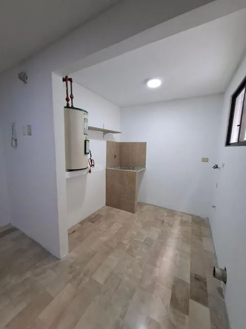 Ceibos Norte: en Venta Impecable Casa Remodelada de 4 Habitaciones con Patio y Terraza, Guayas — imagen 5