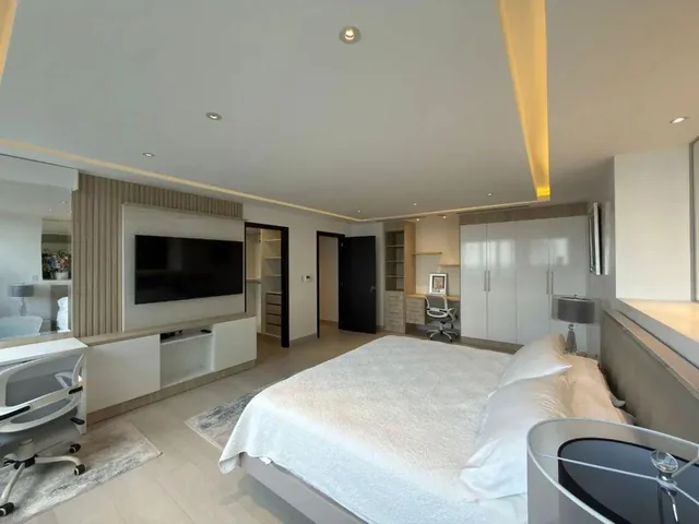 Exclusivo Penthouse con Vista Al Rio en Venta en Bellini (Puerto Santa Ana), Guayas — imagen 4