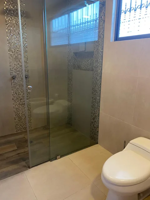 Vendo Casa en Urb. Los Parques, Guayas — imagen 3