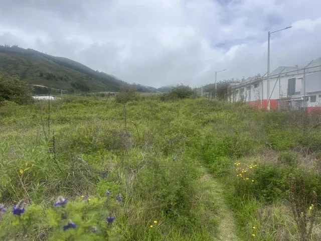 Mitad del Mundo Terreno de Venta Industrial — imagen 4