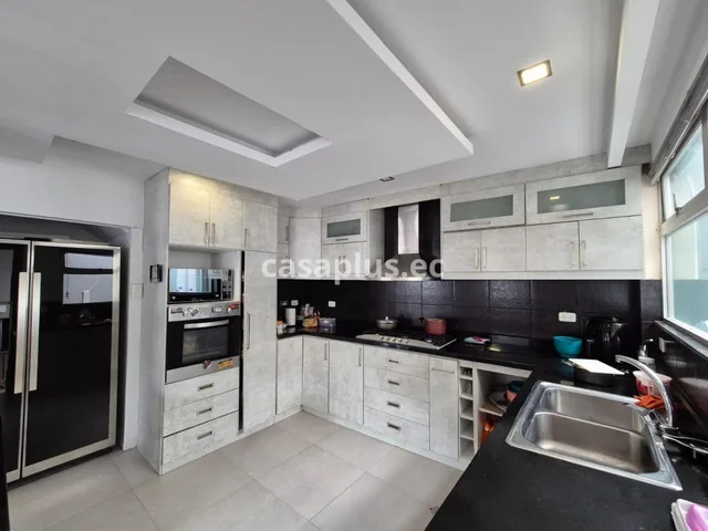 Casa de 2 Pisos en Venta en Vertientes de Locoa en Latacunga, Cotopaxi — imagen 5