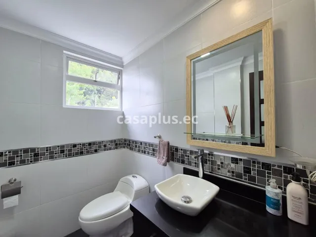 Casa de 2 Pisos en Venta en Vertientes de Locoa en Latacunga, Cotopaxi — imagen 3