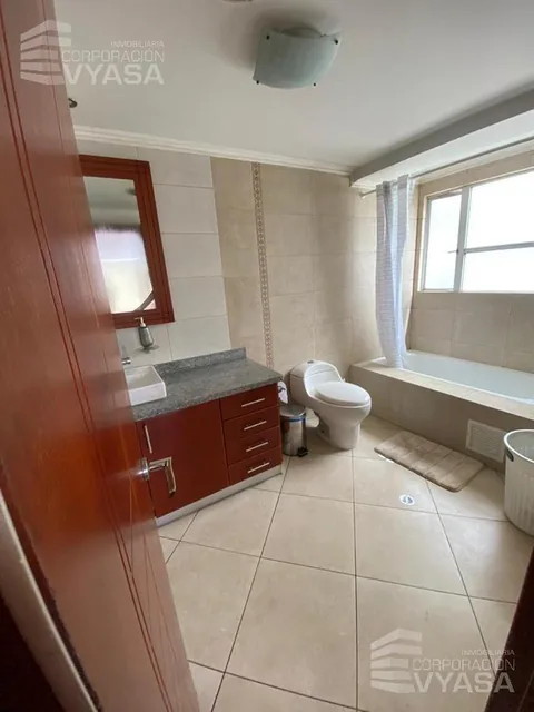 Monteserrín Frente Al Ecopark Hermoso Departamento de 220 m² Exclusivo Edificio — imagen 4