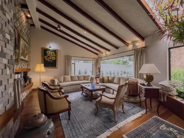 Casa de Venta Ubicada Dentro de Urbanización Muy Segura y Exclusiva, Sector Colegio Menor — imagen 4