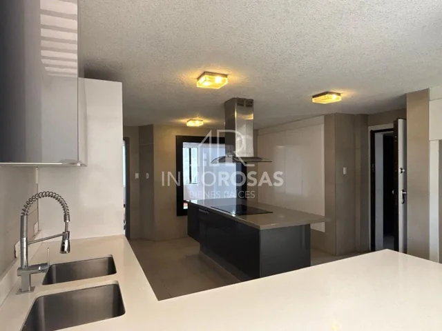 Vendo Amplio Departamento $175.000 Urb. El Condado 240 m² con 3 Dorm. y 2 Parq — imagen 5