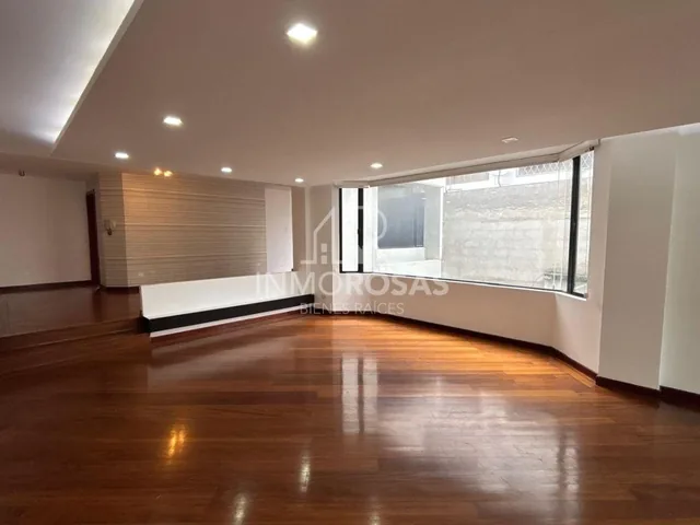 Vendo Amplio Departamento $175.000 Urb. El Condado 240 m² con 3 Dorm. y 2 Parq — imagen 2