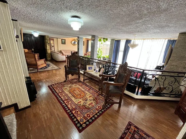 Casa o Terreno de Venta Ideal Para Proyecto, en Cumbaya - Primavera 1 — imagen 2