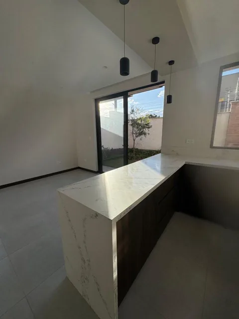 Oportunidad. casa con 249 m² y 3 Habitaciones en Venta en Puembo — imagen 4