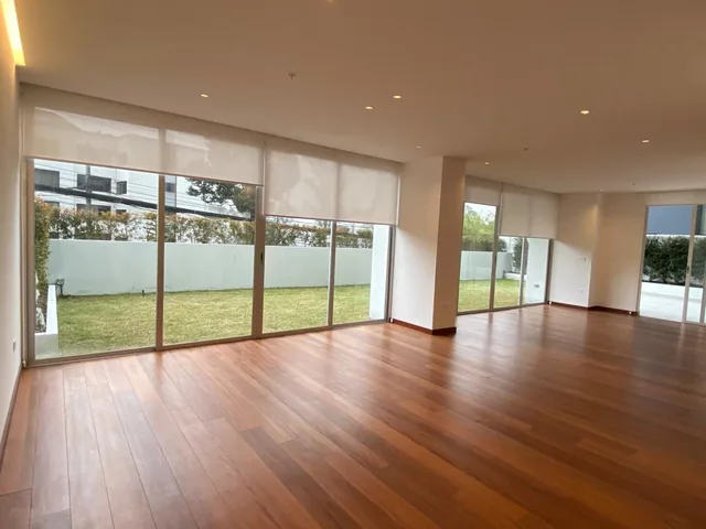 Renta $3.153 Dúplex de Lujo 331 m² a Estrenar con 4 Parq. Sector González Suárez — imagen 5