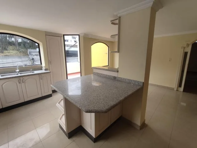 C/ Iñaquito Alto, Penthouse de 600 m² en Venta, Sector Univ. de Los Hemisferios — imagen 3