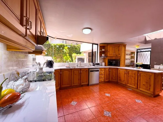Venta Casa Urb. El Condado — imagen 2