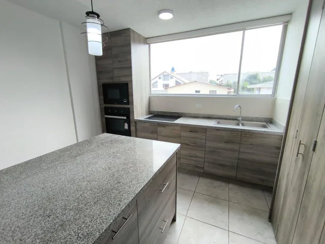 C/ Tumbaco, Departamento de 80 m² en Venta, 2 Años de Construcción — imagen 2