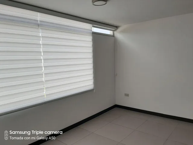 Cerca Al Supermaxi - Coral Hermosa Casa 3 Dorm. con Baños — imagen 5