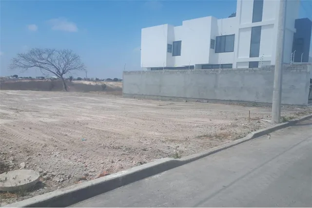 Venta de Terreno en Manta Zona Sur, Manabí — imagen 2