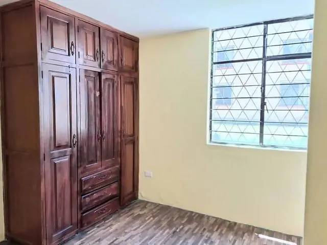 Av Teniente Huigo Ortiz Vende Departamento en Planta Baja 3 Dorm. — imagen 5