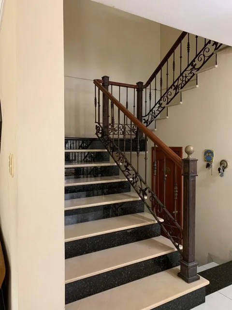 Casa en Venta – Urb. Portón de Las Lomas – 3 Niveles – Piscina y Ascensor (War), Guayas — imagen 4