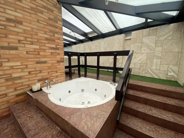 Departamento en Venta Quito Tennis, con Terraza y Patio Cubierto. Provincia de Pichincha — imagen 2