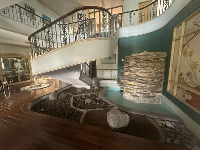 Venta de Casa de 5 Habitaciones con Piscina en Urb La Puntilla. Samborondon, Guayas — imagen 3
