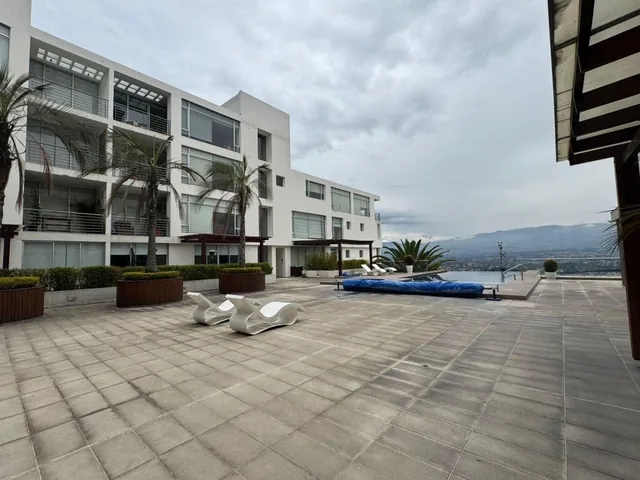 Departamento de 2 Dorm. con Piscina de 197 m² en San Juan. Vista Panorámica a Toda Cumbayá — imagen 5