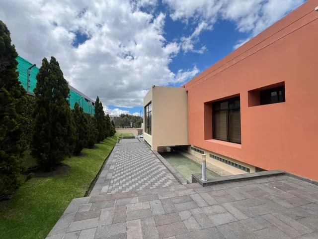 Excelente Casa Centa Campo Alegre (Monteserrin) — imagen 5
