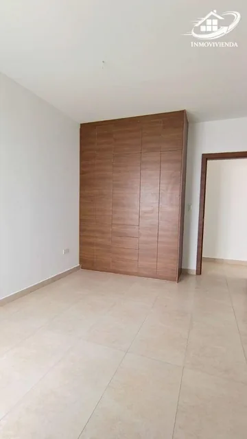 San Juan de Cumbayá, Dentro de Urbanización Privada Departamento de Tres Dorm. con Terraza — imagen 5