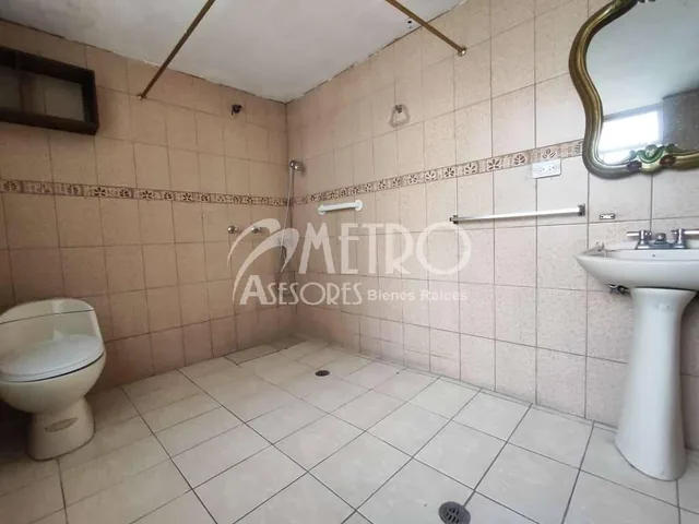 Casa Rentera en Venta 764 m² en La Jipijapa — imagen 2