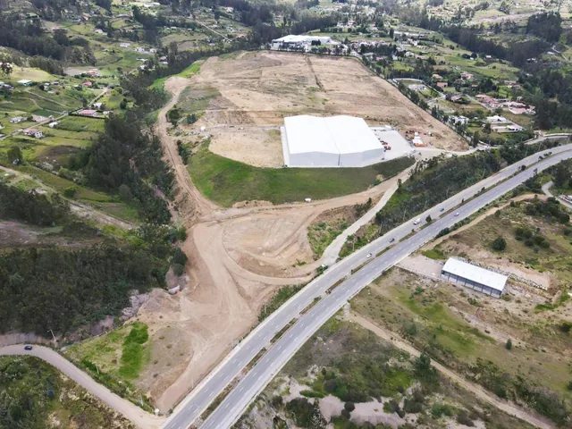 Vendo Terrenos Industriales en Cuenca, Azuay — imagen 3