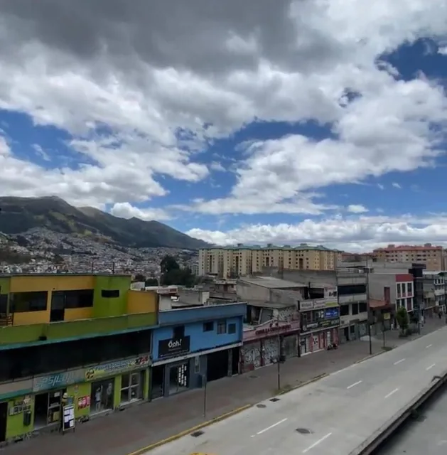 Se Vende 2 Casas Independientes y 3 Locales Comerciales en El Sur — imagen 2