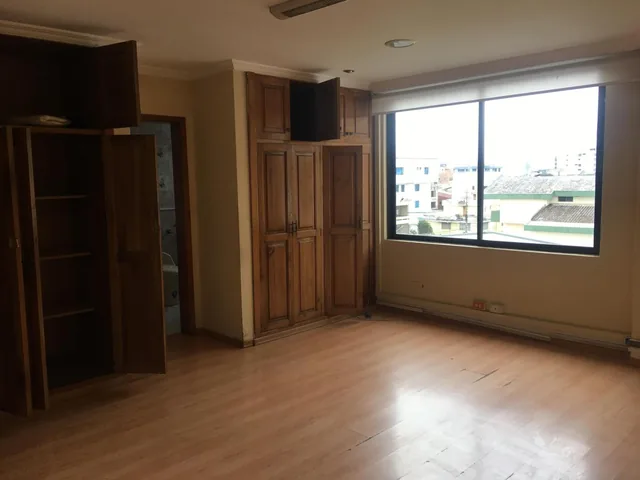 Vendo Casa Batan 1500 m Terreno 1900 de Construcción 1*520.000 Dólares Mm — imagen 3