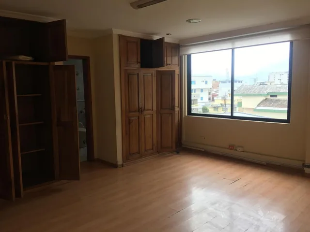 Vendo Casa Batan 1500 m Terreno 1900 de Construcción 1*520.000 Dólares Mm — imagen 2