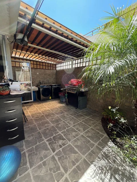 Casa en Conjunto en San Antonio de Pomasqui de Cemexpo 5 Minutos — imagen 4