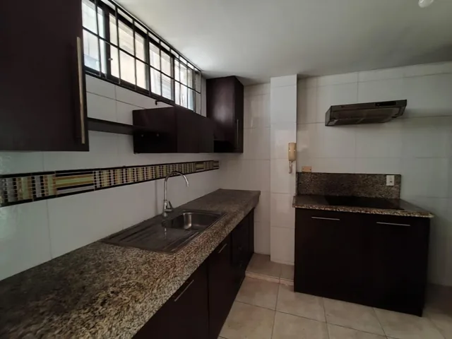 Departamento en Venta en Lomas de Urdesa Ronr, Guayas — imagen 5