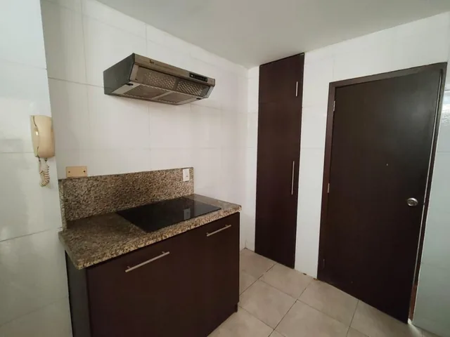 Departamento en Venta en Lomas de Urdesa Ronr, Guayas — imagen 4