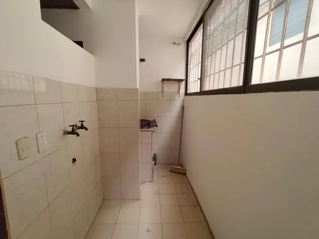 Departamento en Venta en Lomas de Urdesa Ronr, Guayas — imagen 2