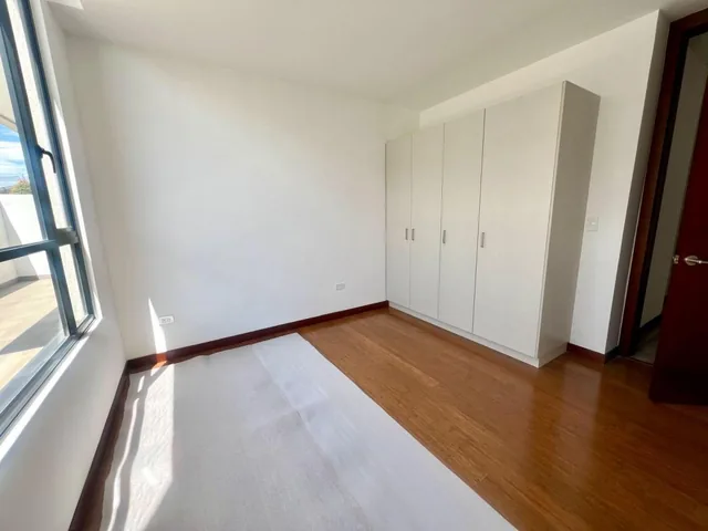 Mv - Sector San Juan Bajo de Cumbaya, en Venta Dpto a Estrenar 3d 129 m² — imagen 2