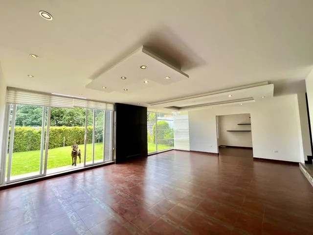 Casa Amplia de Venta San Patricio Lumbisi — imagen 5