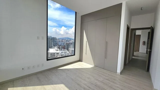 Venta Departamento con Vista, Piso Alto E Iluminado en La Carolina — imagen 4