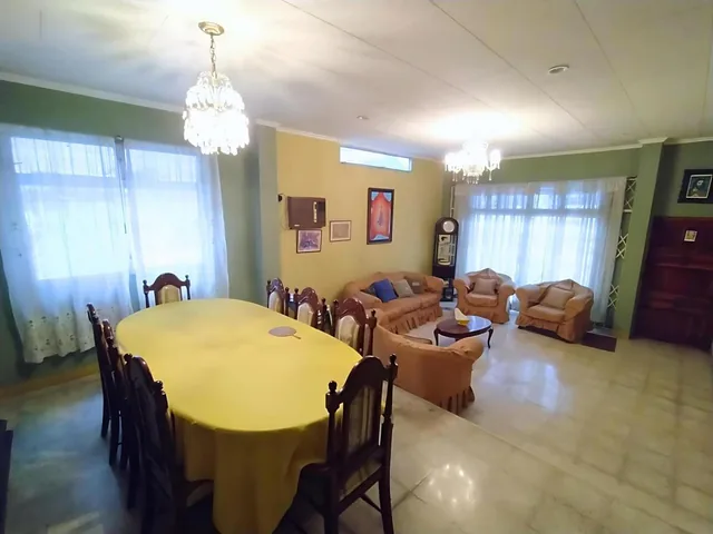 Venta Casa en Lomas de Urdesa, Oportunidad de Inversión (Wt), Guayas — imagen 4
