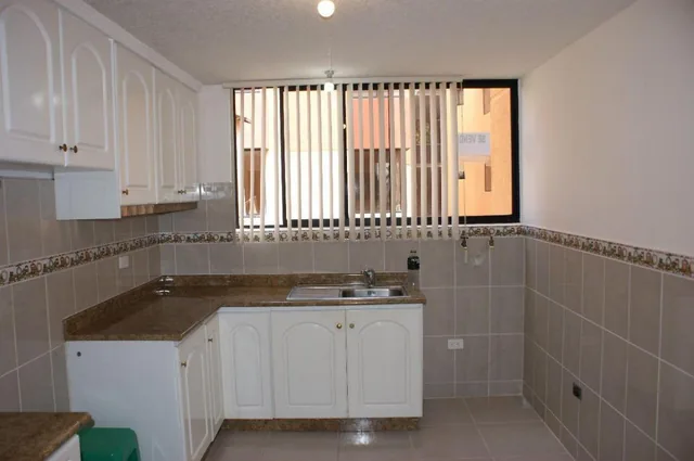 Departamento - Venta - Renta - Norte de Quito - San Isidro del Inca — imagen 3