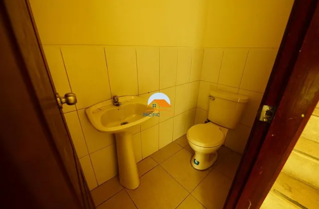 Casa Esquinera en Mucho Lote 2 con Amplio Terreno, Guayas — imagen 3