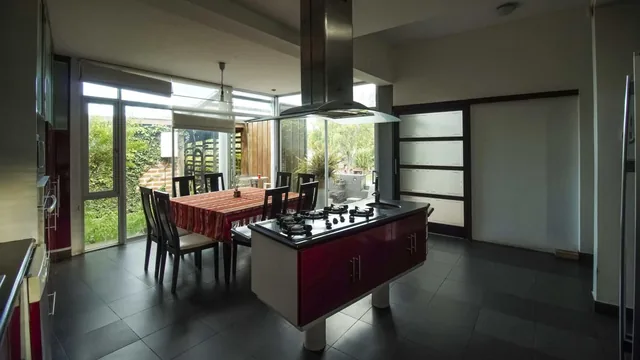 En Venta Hermosa Propiedad en La Mejor Urbanización del Valle de Los Chillos — imagen 4